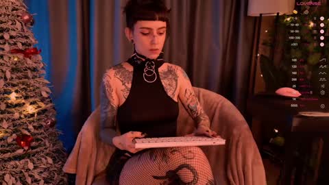 mika_moon_ online show from 12-29-24, 11:39