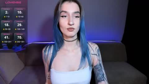 Mika online show from 09-14-25, 08:35