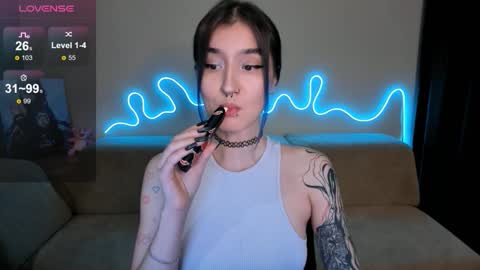 Mika online show from 10-17-25, 08:06