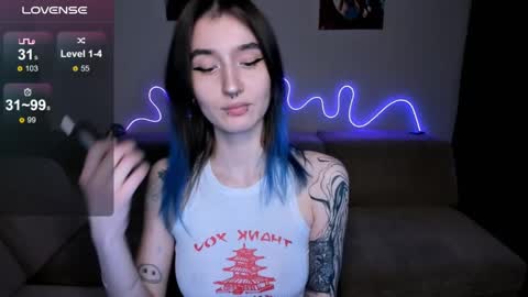 Mika online show from 04-26-26, 08:45