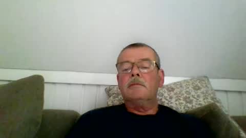 mikael42 online show from 05-29-26, 09:51