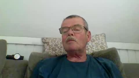mikael42 online show from 06-05-26, 12:44