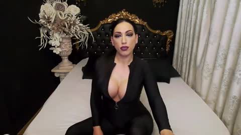 Mikaela online show from 01-06-25, 03:53