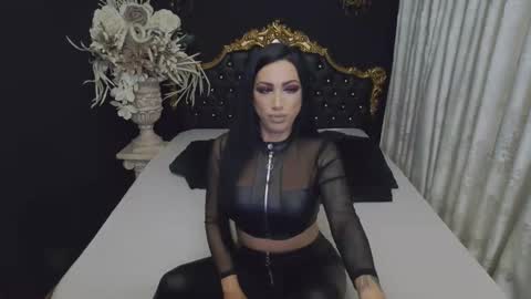 Mikaela online show from 11-06-25, 04:35