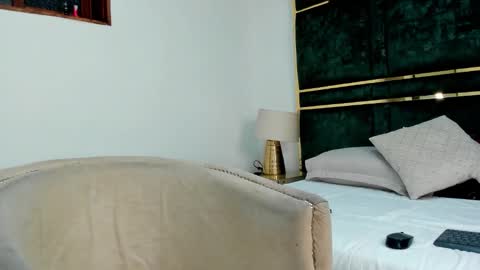 Mikaela blondie bigass online show from 11-12-25, 11:43