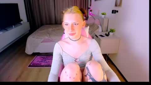 mikaella_nicole online show from 06-18-26, 10:36