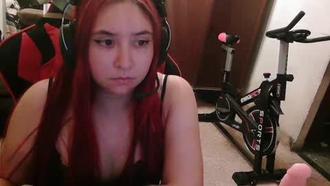 Snapshot of mikalatina chatting on 03-05-26, 03:13 Mika online show from 03-05-26, 03:13