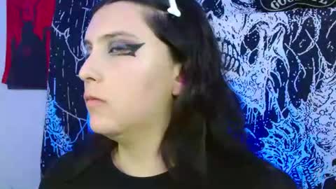 Mika online show from 10-08-25, 04:54