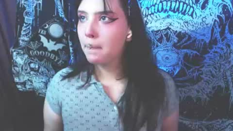 Snapshot of mikaskullcs chatting on 06-23-26, 05:38 Mika online show from 06-23-26, 05:38