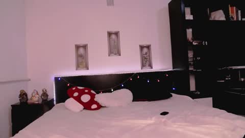 Snapshot of mikaylaraven chatting on 12-21-25, 04:19 mikaylaraven online show from 12-21-25, 04:19