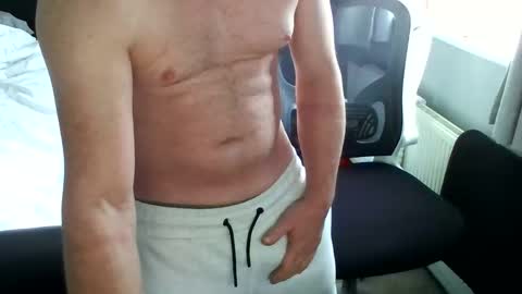 Snapshot of mike454084 chatting on 02-07-26, 11:36 mike454084 online show from 02-07-26, 11:36