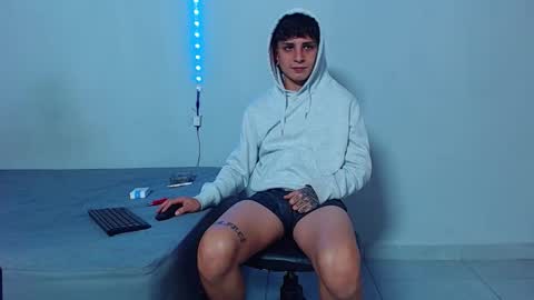 Mike IMDEPENDIENT MODEL online show from 10-22-25, 04:29