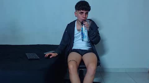 Mike IMDEPENDIENT MODEL online show from 01-11-26, 03:44