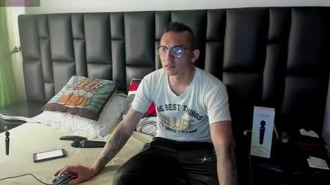 Snapshot of mike_bennet chatting on 06-07-26, 09:18 Mike Bennet Make me Cum Please online show from 06-07-26, 09:18