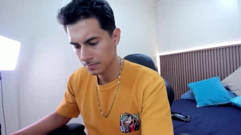 Snapshot of mike_conors chatting on 03-04-26, 02:06 Mike online show from 03-04-26, 02:06