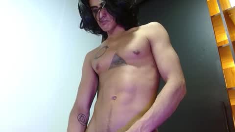 Snapshot of mike_d1030 chatting on 11-30-25, 01:53 mike_d1030 online show from 11-30-25, 01:53