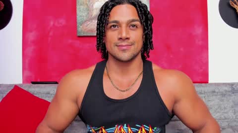 Snapshot of mike_estevess chatting on 12-20-24, 08:28 online show from 12-20-24, 08:28