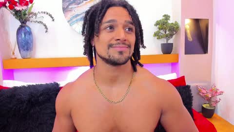 Snapshot of mike_estevess chatting on 01-30-25, 09:36 online show from 01-30-25, 09:36