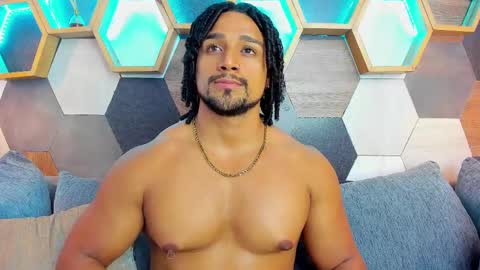 Snapshot of mike_estevess chatting on 03-02-25, 08:27 online show from 03-02-25, 08:27