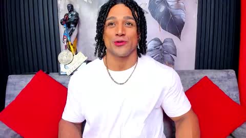 Snapshot of mike_estevess chatting on 10-10-25, 07:29 online show from 10-10-25, 07:29