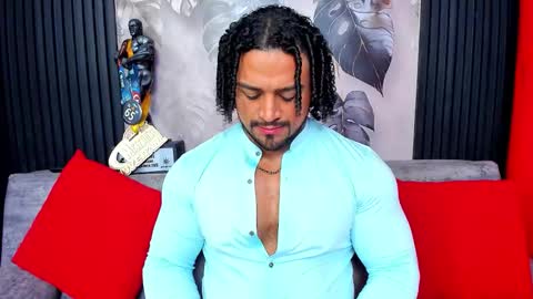 Snapshot of mike_estevess chatting on 01-17-26, 04:39 online show from 01-17-26, 04:39