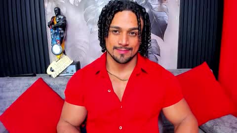 Snapshot of mike_estevess chatting on 02-01-26, 04:00 online show from 02-01-26, 04:00