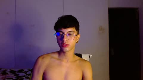 Snapshot of mike_pineapple chatting on 10-12-25, 05:17 Mike Pineapple online show from 10-12-25, 05:17