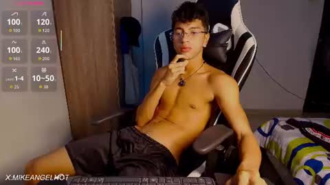 Mike Pineapple online show from 07-09-26, 03:54