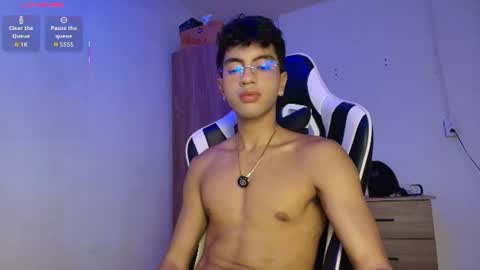 Mike Pineapple online show from 07-13-26, 03:42