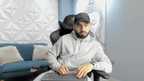 Mike Blare online show from 01-04-25, 07:13