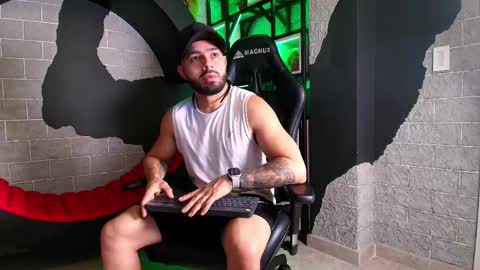 Mike Blare online show from 01-08-25, 07:13