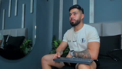 Mike Blare online show from 02-03-25, 07:42