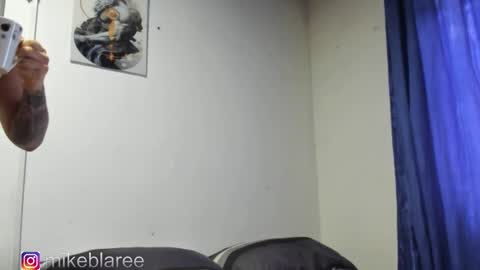 Snapshot of mikeblaree chatting on 10-31-25, 03:13 mikeblaree online show from 10-31-25, 03:13