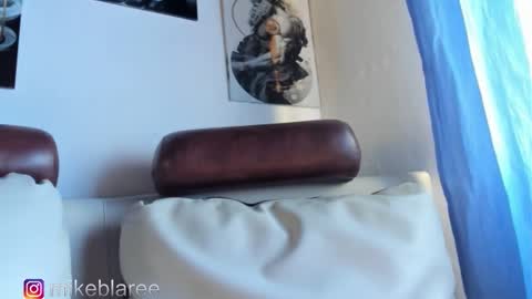 Snapshot of mikeblaree chatting on 11-29-25, 06:55 mikeblaree online show from 11-29-25, 06:55