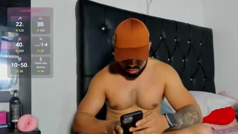 Snapshot of mikeblaree chatting on 12-22-25, 03:31 mikeblaree online show from 12-22-25, 03:31