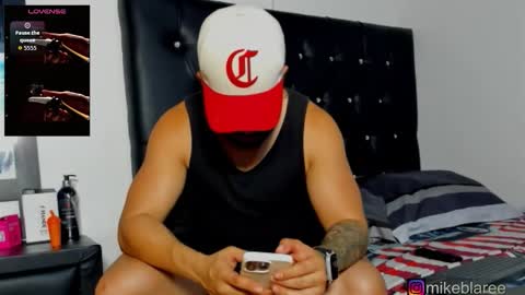 Snapshot of mikeblaree chatting on 01-07-26, 06:21 mikeblaree online show from 01-07-26, 06:21