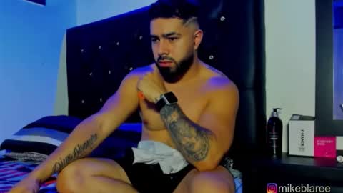 Snapshot of mikeblaree chatting on 01-08-26, 07:49 mikeblaree online show from 01-08-26, 07:49