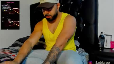 Snapshot of mikeblaree chatting on 01-15-26, 06:33 mikeblaree online show from 01-15-26, 06:33