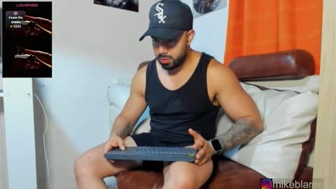 Snapshot of mikeblaree chatting on 02-03-26, 02:53 mikeblaree online show from 02-03-26, 02:53