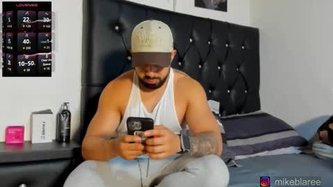 Snapshot of mikeblaree chatting on 02-17-26, 10:05 mikeblaree online show from 02-17-26, 10:05