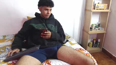 Snapshot of mikedick_420 chatting on 02-12-25, 07:13 mikedick_420 online show from 02-12-25, 07:13