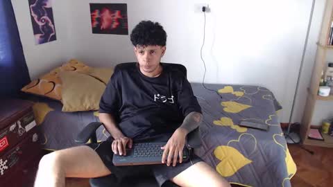 Snapshot of mikedick_420 chatting on 03-08-25, 08:14 mikedick_420 online show from 03-08-25, 08:14