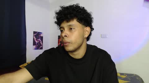 Snapshot of mikedick_420 chatting on 03-11-25, 12:44 mikedick_420 online show from 03-11-25, 12:44