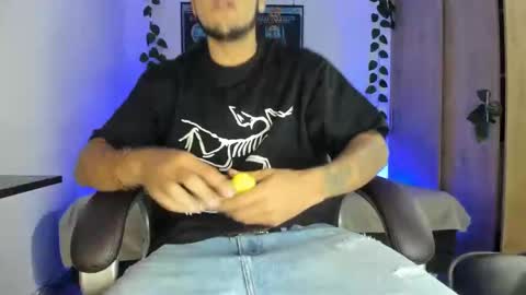 mikee_scooth online show from 03-07-25, 08:34