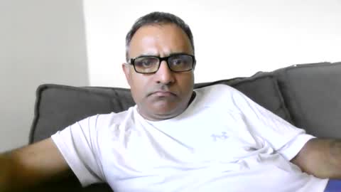 Snapshot of mikej143 chatting on 05-03-26, 11:44 mikej143 online show from 05-03-26, 11:44