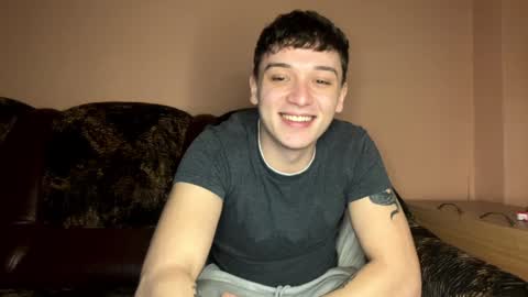 Snapshot of mikelaur chatting on 02-05-25, 07:10 MikeLaur online show from 02-05-25, 07:10