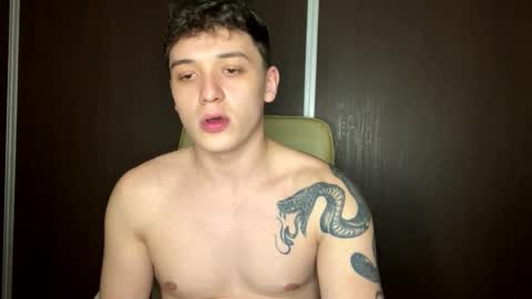 Snapshot of mikelaur chatting on 02-11-25, 09:14 MikeLaur online show from 02-11-25, 09:14