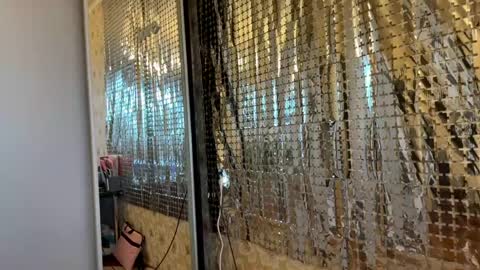 Mila online show from 04-22-26, 07:33