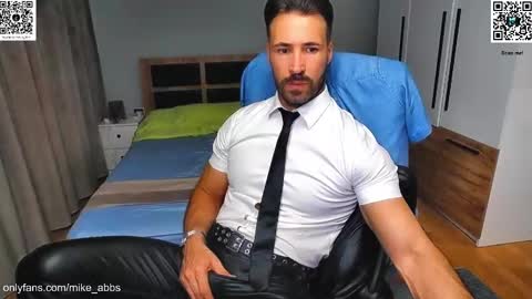 Mike    online show from 09-25-25, 03:16