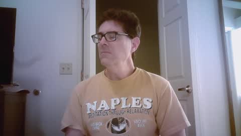 Snapshot of mikewulds chatting on 12-07-24, 01:40 Mike online show from 12-07-24, 01:40